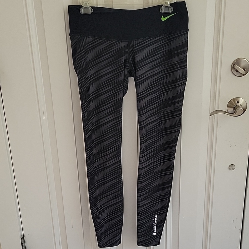 Nike Women's Leggings NFL Team Seattle Seahawks black Athletic size M